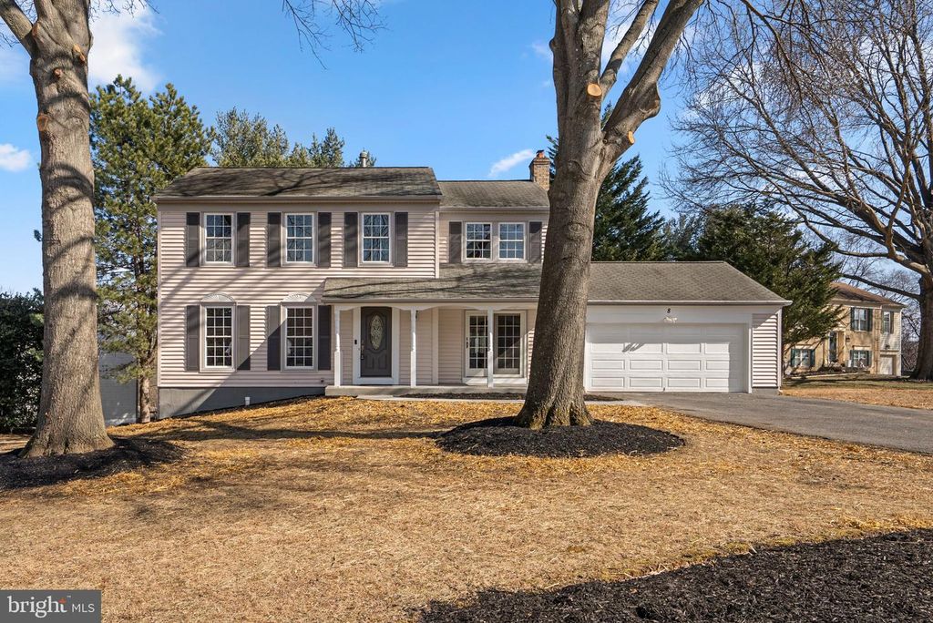 8 SEVILLE WAY, Gaithersburg, MD 20878