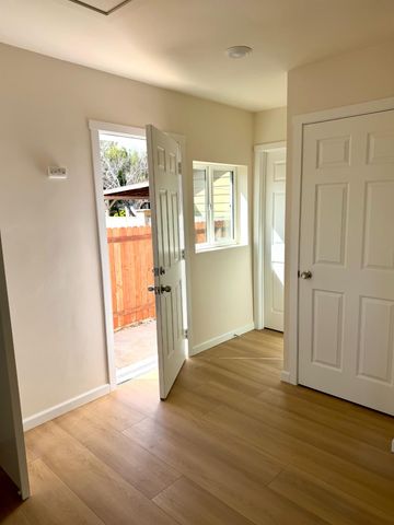 115 Elm St, Roseville, CA 95678