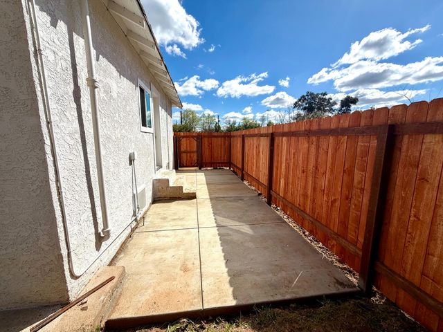 115 Elm St, Roseville, CA 95678