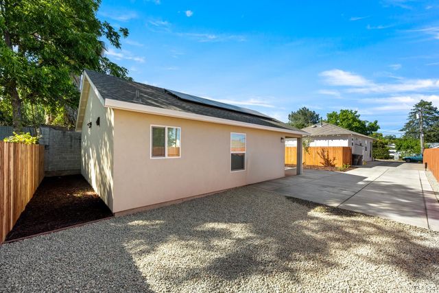 115 Elm St, Roseville, CA 95678