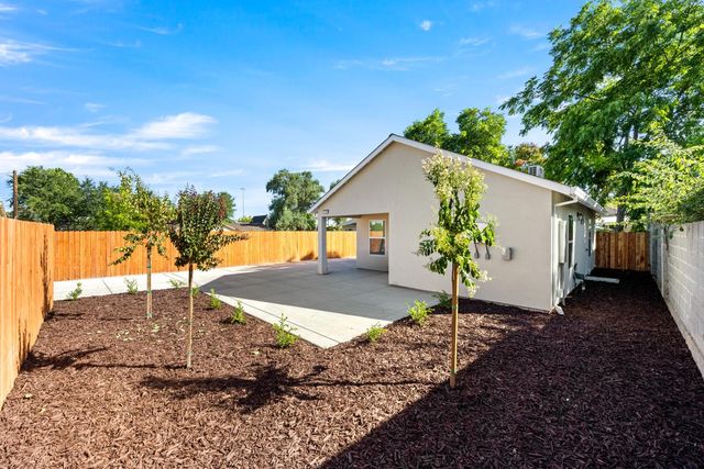 115 Elm St, Roseville, CA 95678