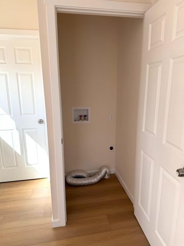 115 Elm St, Roseville, CA 95678