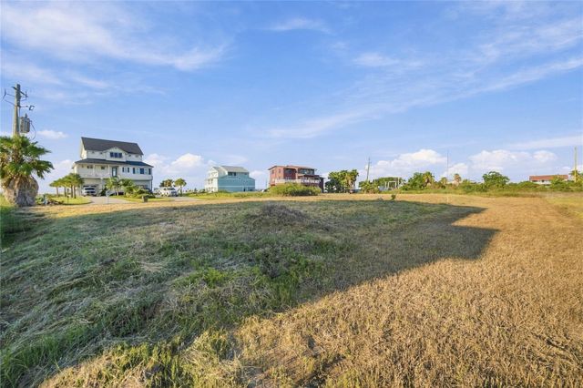 9115 West Bay Road, Galveston, TX 77554