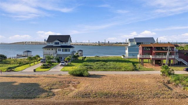 9115 West Bay Road, Galveston, TX 77554