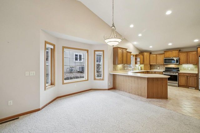 315 Pebble Brook Lane, Lodi, WI 53555