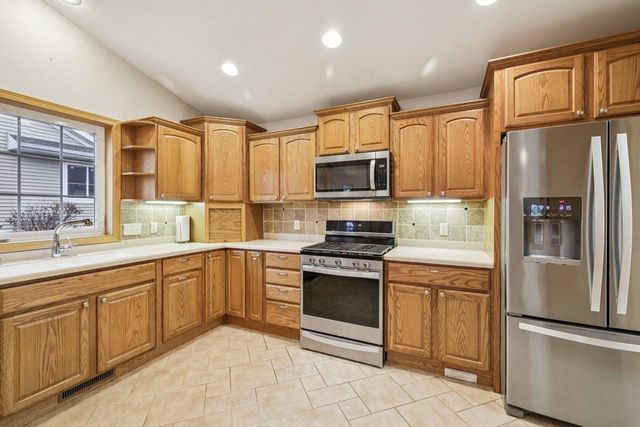 315 Pebble Brook Lane, Lodi, WI 53555