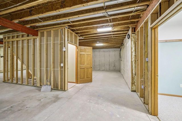 315 Pebble Brook Lane, Lodi, WI 53555