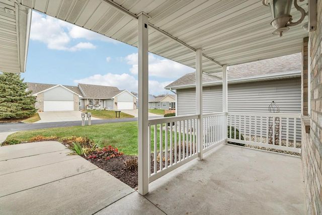 315 Pebble Brook Lane, Lodi, WI 53555