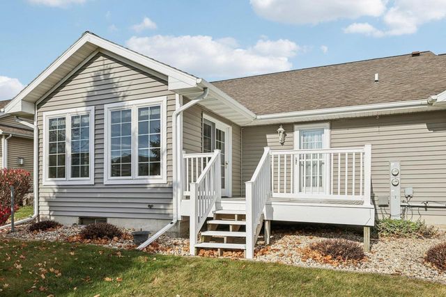 315 Pebble Brook Lane, Lodi, WI 53555