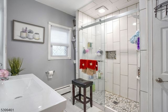 3 Bergen Ave, Fair Lawn Boro, NJ 07410