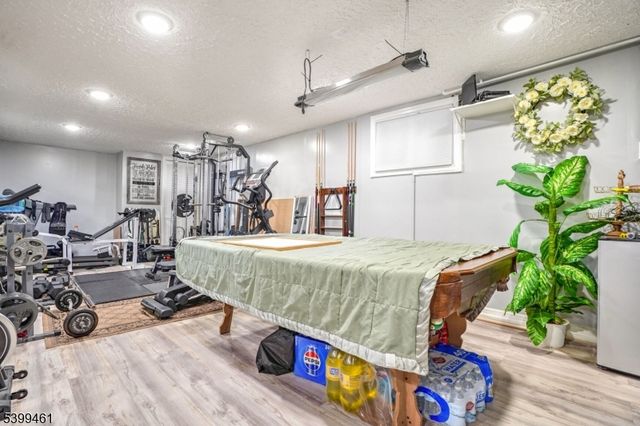 3 Bergen Ave, Fair Lawn Boro, NJ 07410