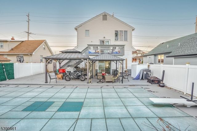 3 Bergen Ave, Fair Lawn Boro, NJ 07410