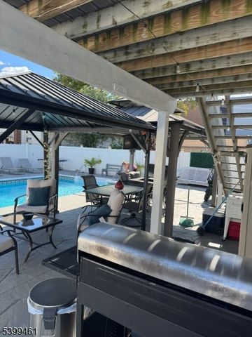 3 Bergen Ave, Fair Lawn Boro, NJ 07410