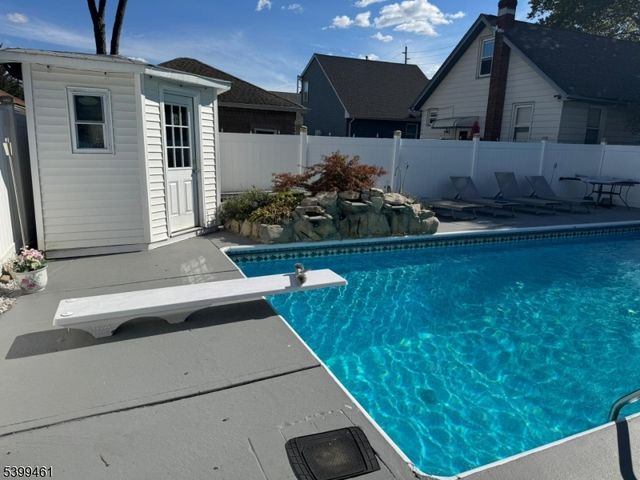 3 Bergen Ave, Fair Lawn Boro, NJ 07410