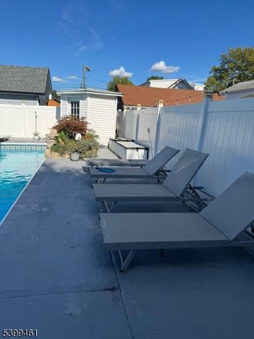 3 Bergen Ave, Fair Lawn Boro, NJ 07410