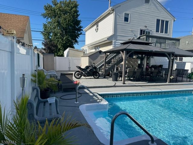 3 Bergen Ave, Fair Lawn Boro, NJ 07410