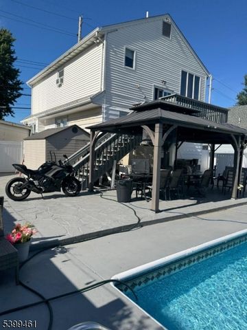 3 Bergen Ave, Fair Lawn Boro, NJ 07410