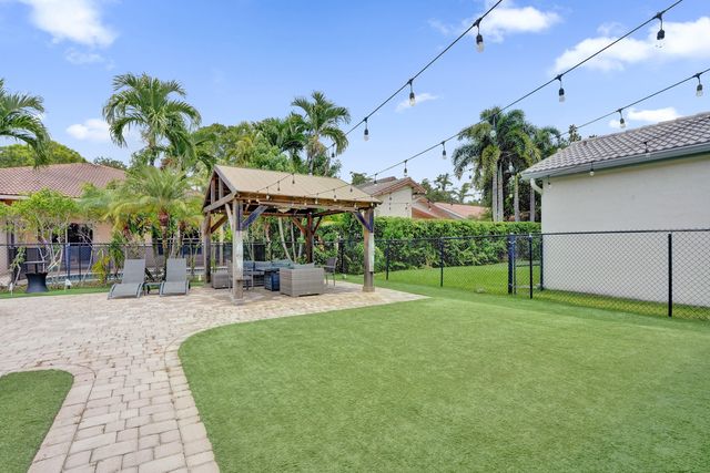 5351 NW 57th Terrace, Coral Springs, FL 33067