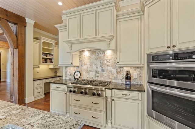 200 Saranac Drive, Sunset, SC 29685