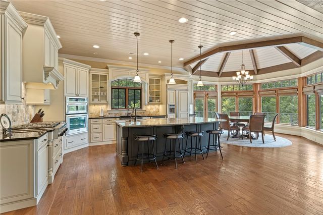 200 Saranac Drive, Sunset, SC 29685