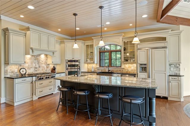 200 Saranac Drive, Sunset, SC 29685