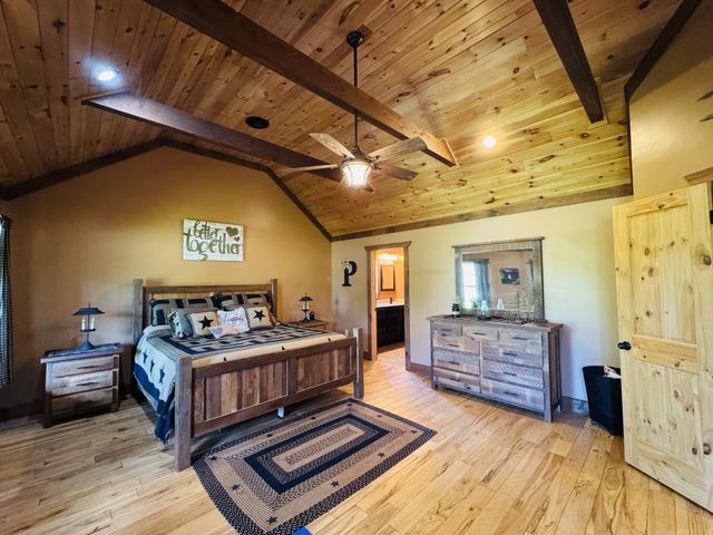 375 Autumn Ridge Ln, Lafayette, TN 37083