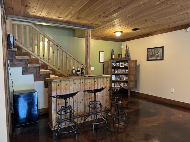 375 Autumn Ridge Ln, Lafayette, TN 37083