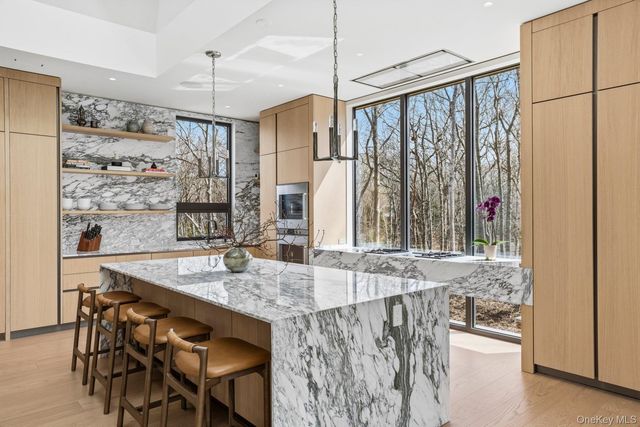 481 Brick Kiln Road, Bridgehampton, NY 11932