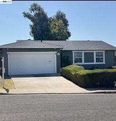 1087 Jensen Dr, Pittsburg, CA 94565