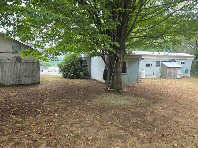 12 Fourth Street, Newport, NH 03773