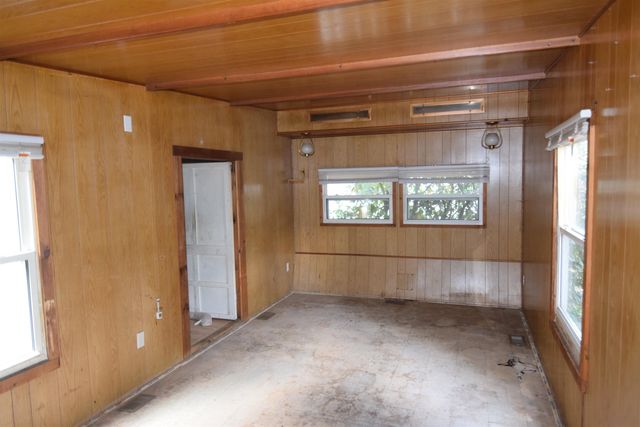 12 Fourth Street, Newport, NH 03773