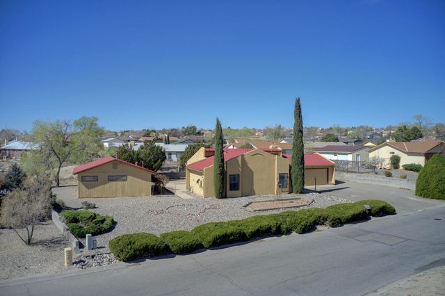 795 Ivory Road SE, Rio Rancho, NM 87124