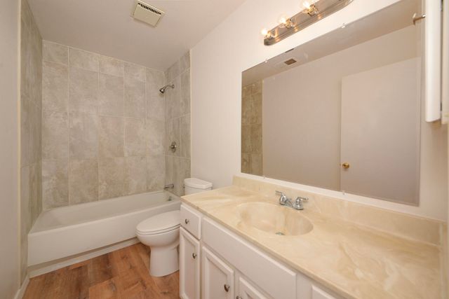 795 Ivory Road SE, Rio Rancho, NM 87124