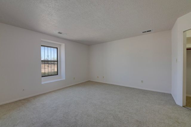 795 Ivory Road SE, Rio Rancho, NM 87124