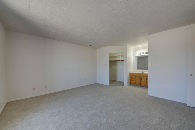 795 Ivory Road SE, Rio Rancho, NM 87124