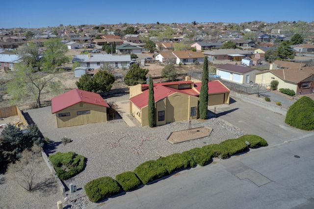 795 Ivory Road SE, Rio Rancho, NM 87124