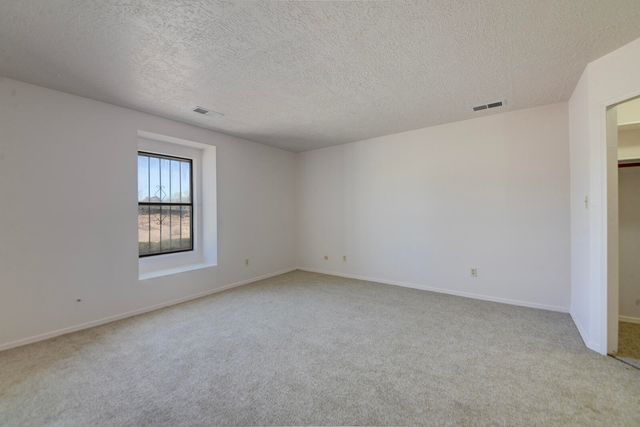 795 Ivory Road SE, Rio Rancho, NM 87124