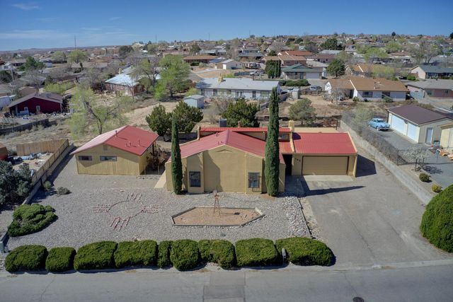 795 Ivory Road SE, Rio Rancho, NM 87124