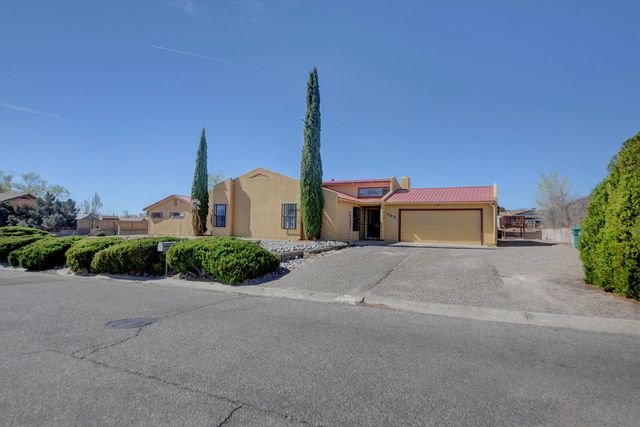 795 Ivory Road SE, Rio Rancho, NM 87124