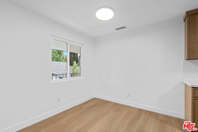 4442 Kingswell Avenue 3, Los Angeles, CA 90027