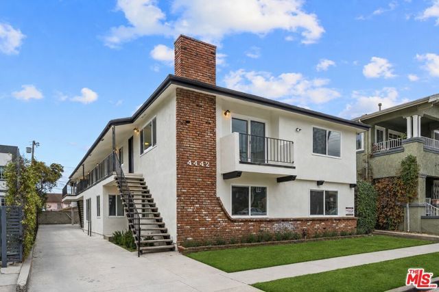 4442 Kingswell Avenue 3, Los Angeles, CA 90027