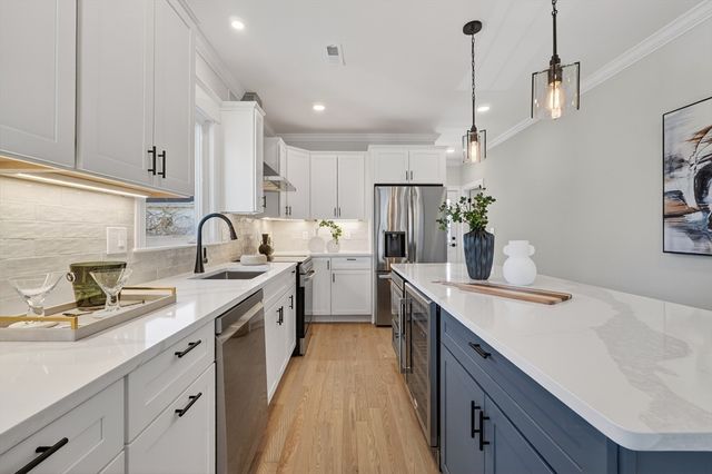 115 Emerald 115, Medford, MA 02155