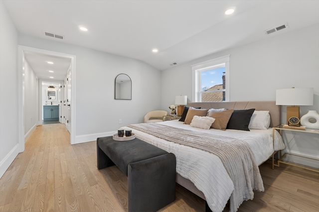 115 Emerald 115, Medford, MA 02155