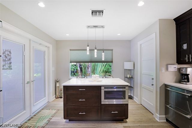 1199 9th AVE N, Naples, FL 34102