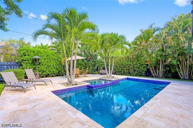 1199 9th AVE N, Naples, FL 34102