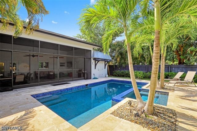 1199 9th AVE N, Naples, FL 34102