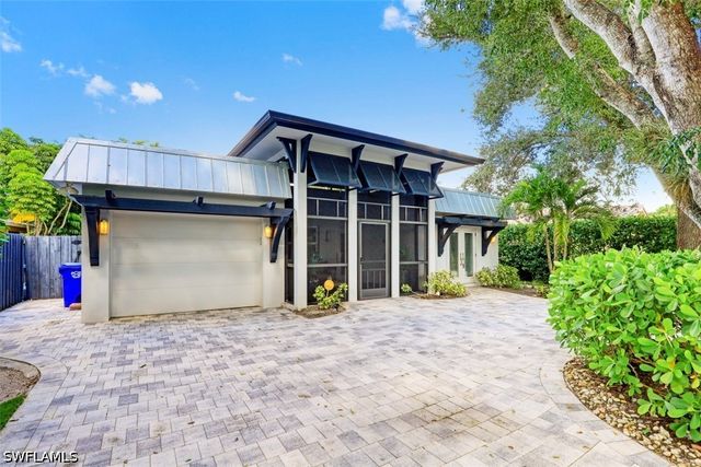 1199 9th AVE N, Naples, FL 34102