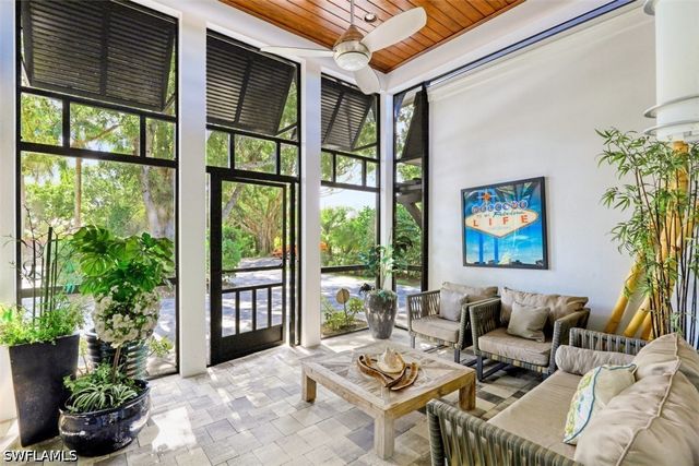 1199 9th AVE N, Naples, FL 34102