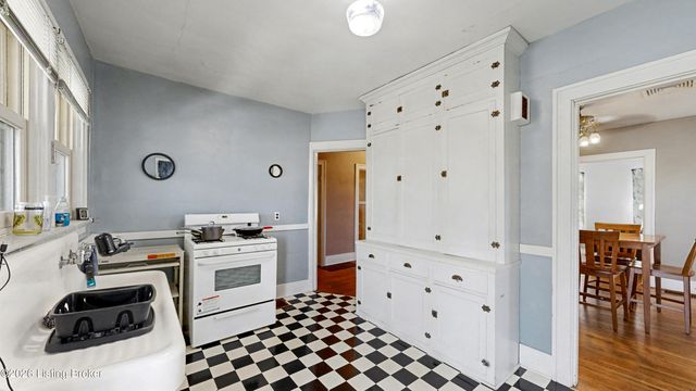 827 Minoma Ave, Louisville, KY 40217