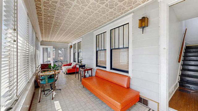 827 Minoma Ave, Louisville, KY 40217